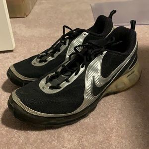 Nike AirMax 180 Gym Shoes